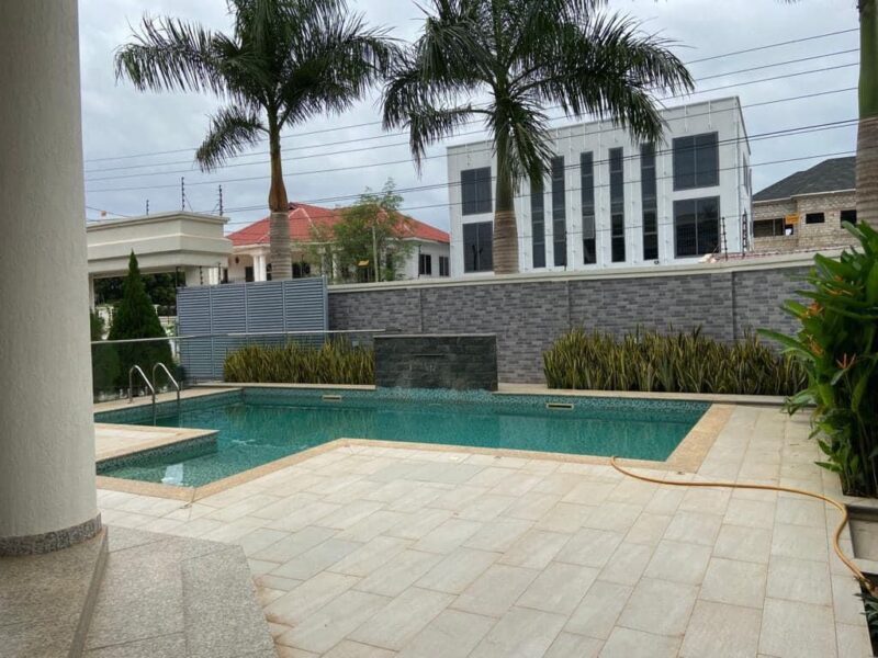 6 bedroom mansion in East Legon for sale