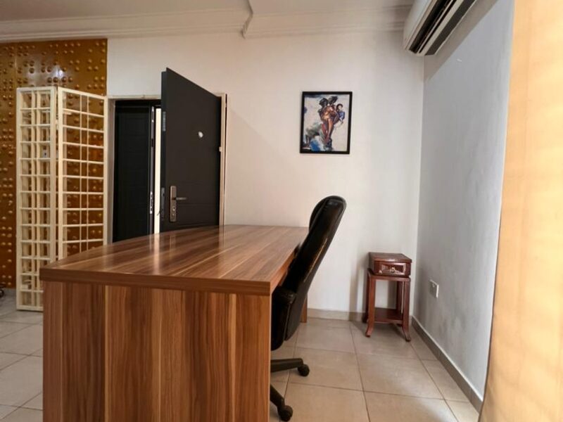 Fully furnished 3 bedrooms apartment