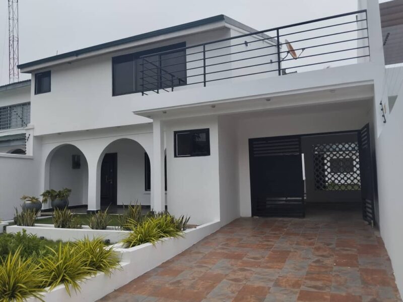 4 BEDROOM HOUSE WITH ONE BEDROOM BOYS QUARTERS FOR RENT