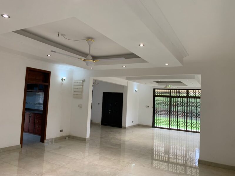 SPACIOUS 4 BEDROOMS HOUSE WITH BOYS QUARTERS FOR RENT AT KWABENYA ACP HILLS