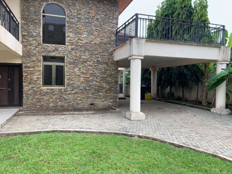 SPACIOUS 4 BEDROOMS HOUSE WITH BOYS QUARTERS FOR RENT AT KWABENYA ACP HILLS