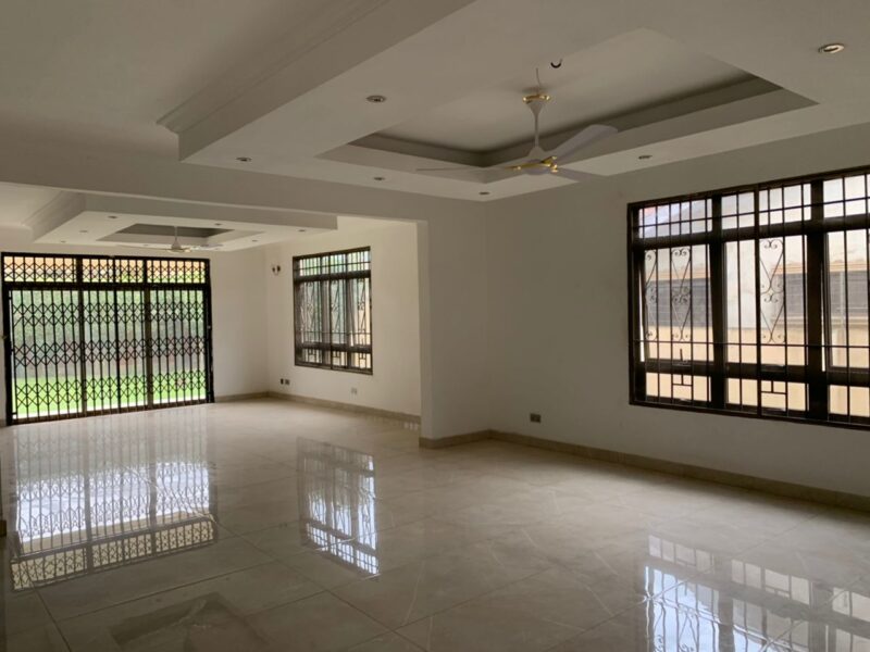 SPACIOUS 4 BEDROOMS HOUSE WITH BOYS QUARTERS FOR RENT AT KWABENYA ACP HILLS